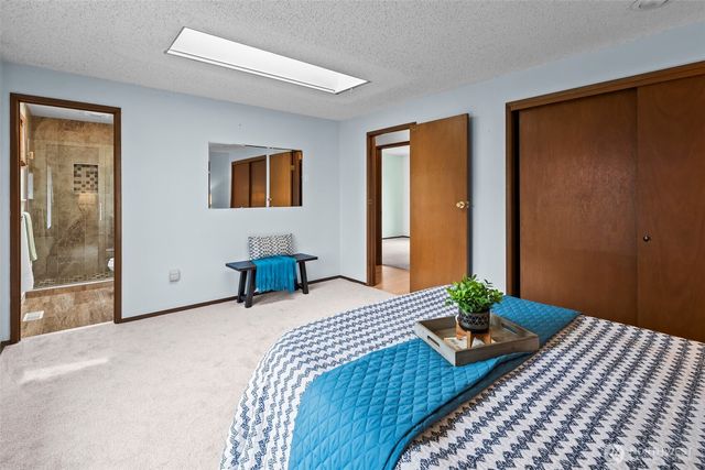 5061 NW Lakeness, Poulsbo, WA 98370