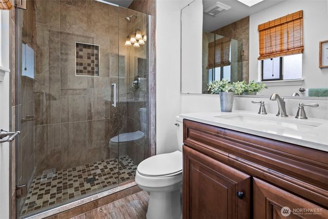 5061 NW Lakeness, Poulsbo, WA 98370