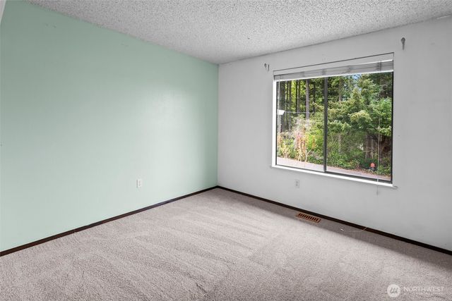 5061 NW Lakeness, Poulsbo, WA 98370