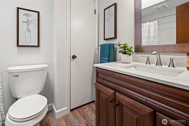 5061 NW Lakeness, Poulsbo, WA 98370