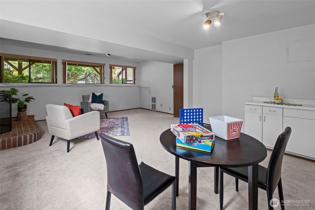5061 NW Lakeness, Poulsbo, WA 98370