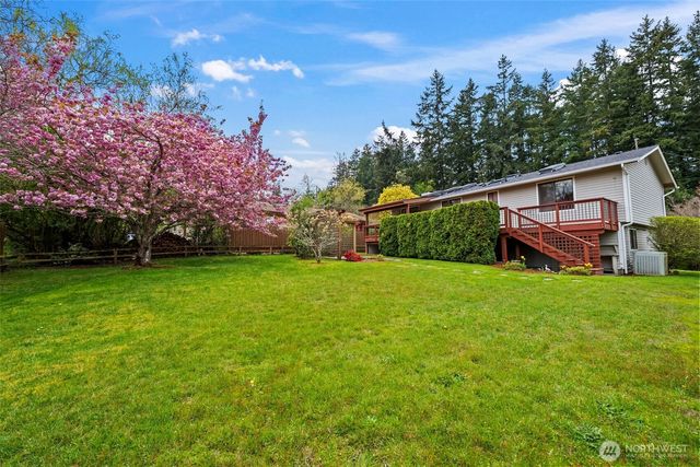 5061 NW Lakeness, Poulsbo, WA 98370