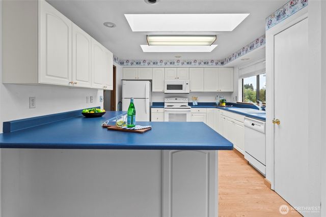 5061 NW Lakeness, Poulsbo, WA 98370