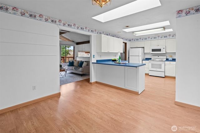 5061 NW Lakeness, Poulsbo, WA 98370