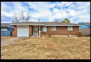 923 SW 4th Place, Moore, OK 73160