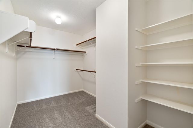 4527 Fox Run Street, Pearland, TX 77584