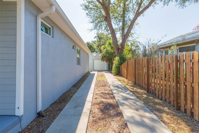 218 W JEAN STREET, Tampa, FL 33604