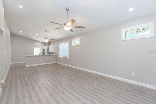 218 W JEAN STREET, Tampa, FL 33604