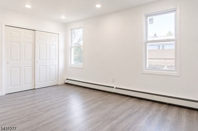 80 Wayne Ave, Paterson City, NJ 07522