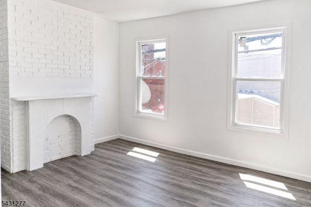 80 Wayne Ave, Paterson City, NJ 07522