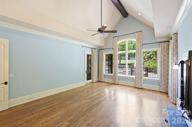 4901 Carmel Park Drive, Charlotte, NC 28226