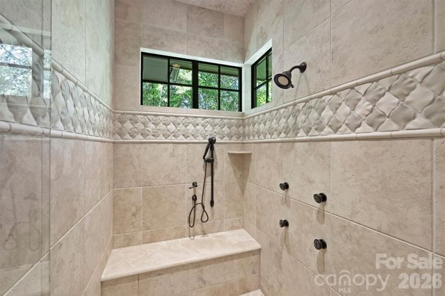 4901 Carmel Park Drive, Charlotte, NC 28226