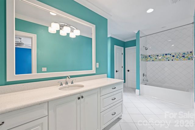 4901 Carmel Park Drive, Charlotte, NC 28226
