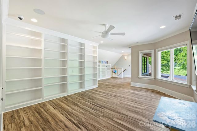 4901 Carmel Park Drive, Charlotte, NC 28226