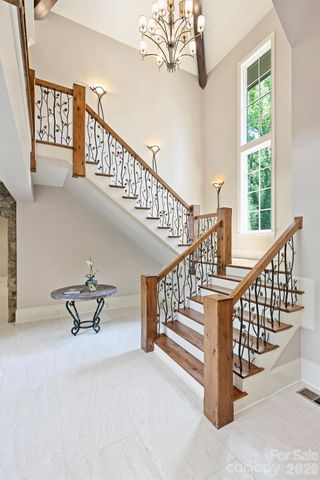 4901 Carmel Park Drive, Charlotte, NC 28226