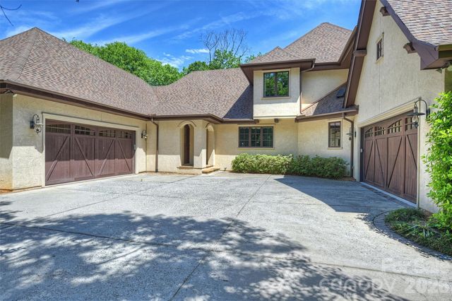 4901 Carmel Park Drive, Charlotte, NC 28226