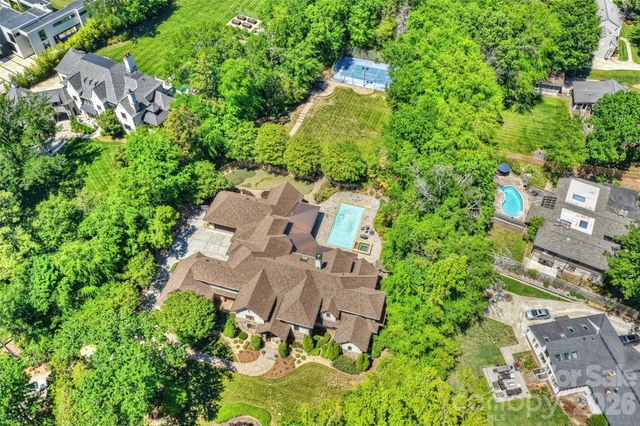 4901 Carmel Park Drive, Charlotte, NC 28226