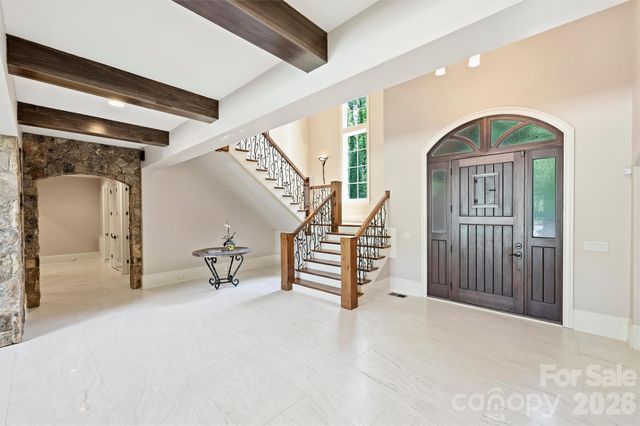 4901 Carmel Park Drive, Charlotte, NC 28226