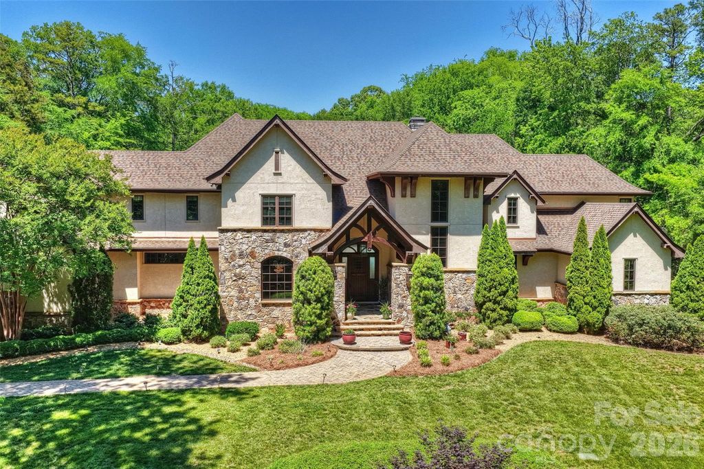 4901 Carmel Park Drive, Charlotte, NC 28226