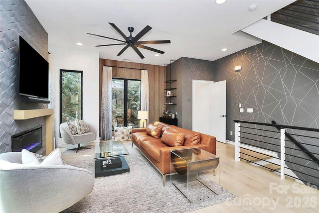 2718 N Davidson Street F, Charlotte, NC 28205