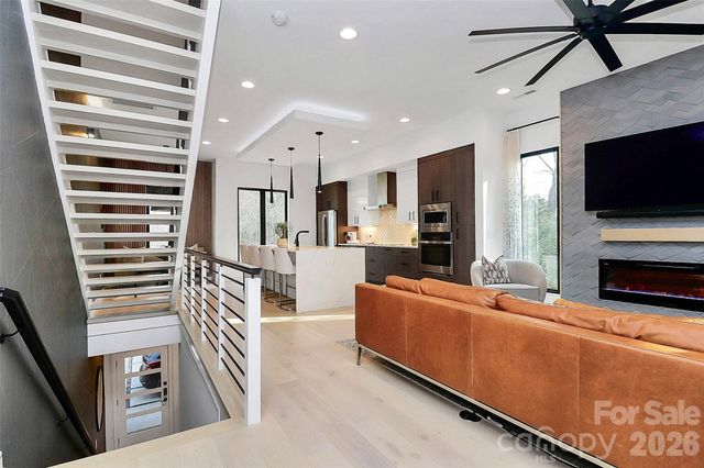 2718 N Davidson Street F, Charlotte, NC 28205