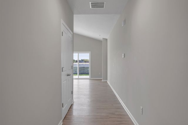 9415 E Hurst St, Wichita, KS 67210