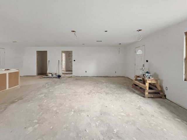 2247 W Sherman Street, Paris, TX 75460