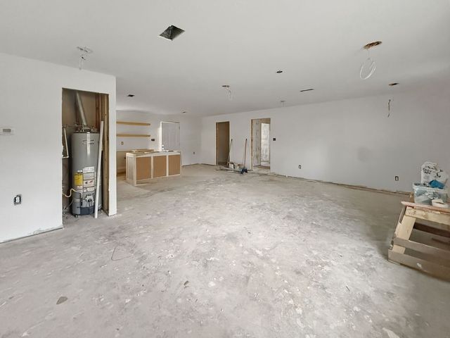 2247 W Sherman Street, Paris, TX 75460