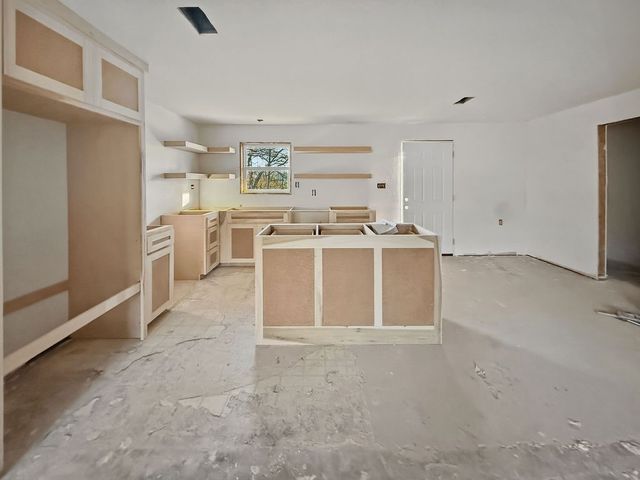 2247 W Sherman Street, Paris, TX 75460