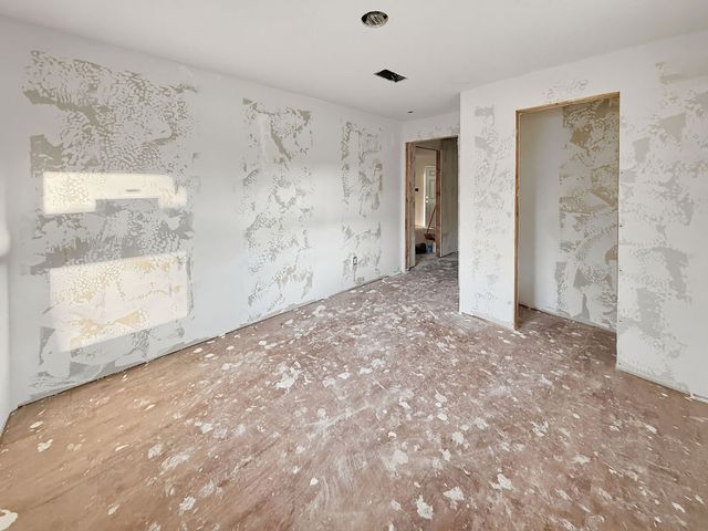 2247 W Sherman Street, Paris, TX 75460