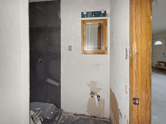 2247 W Sherman Street, Paris, TX 75460