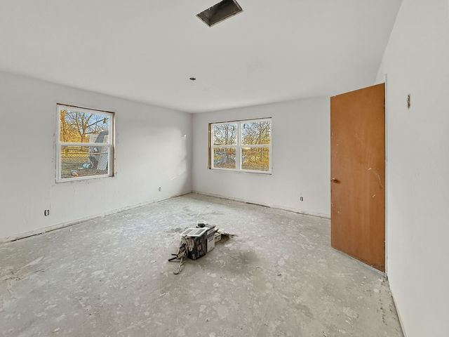 2247 W Sherman Street, Paris, TX 75460