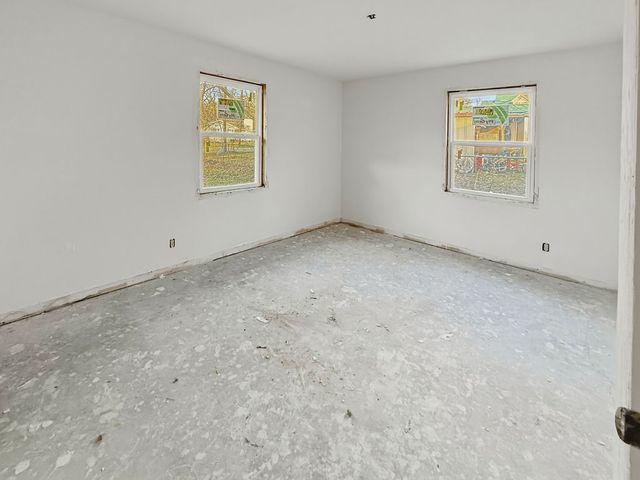 2247 W Sherman Street, Paris, TX 75460