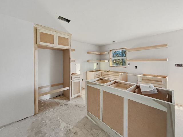 2247 W Sherman Street, Paris, TX 75460