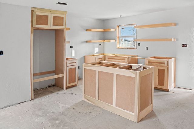 2247 W Sherman Street, Paris, TX 75460