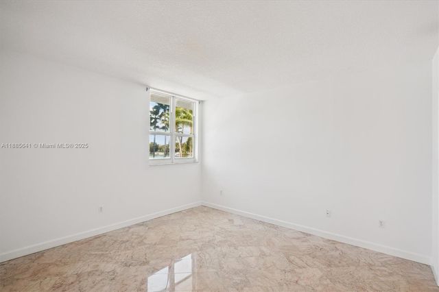 5970 Indian Creek Dr 302, Miami Beach, FL 33140
