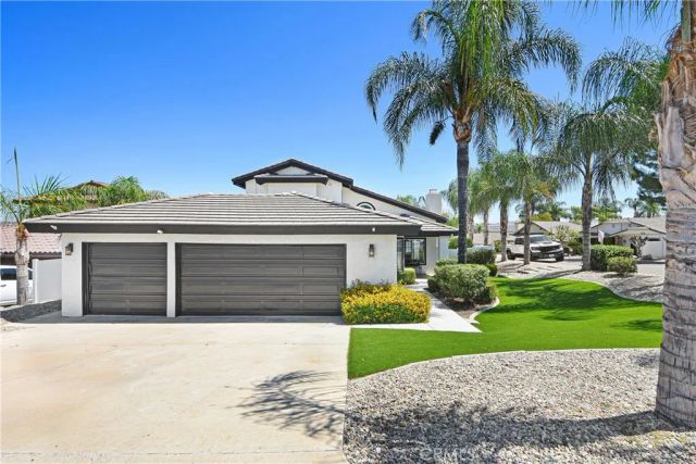 22982 Canyon Lake Dr. South, Canyon Lake, CA 92587