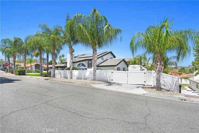 22982 Canyon Lake Dr. South, Canyon Lake, CA 92587