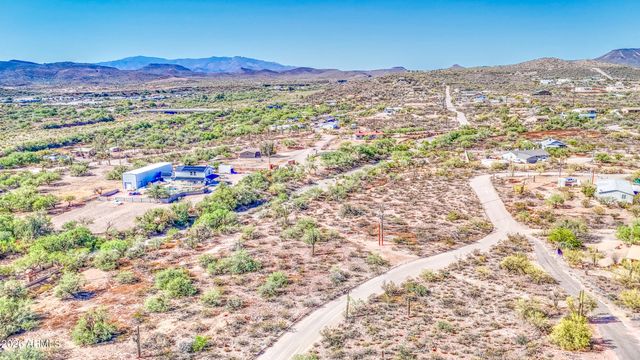 X N Meander Road -, New River, AZ 85087
