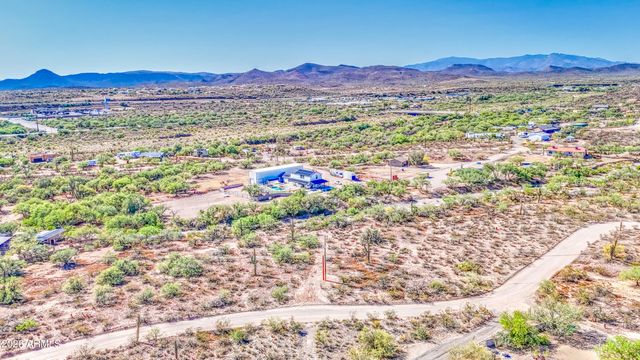 X N Meander Road -, New River, AZ 85087