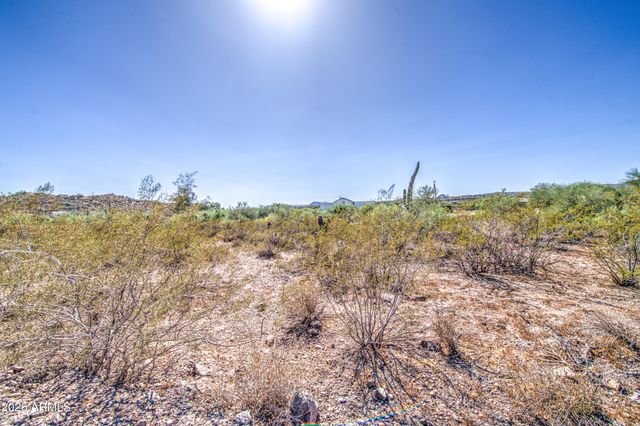 X N Meander Road -, New River, AZ 85087