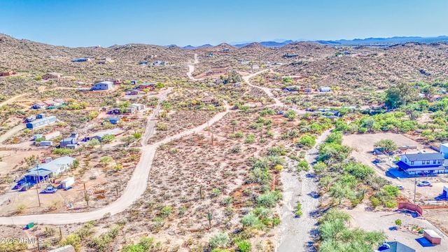 X N Meander Road -, New River, AZ 85087
