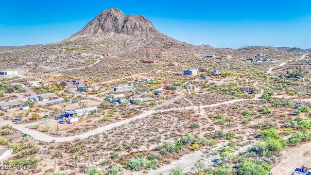 X N Meander Road -, New River, AZ 85087