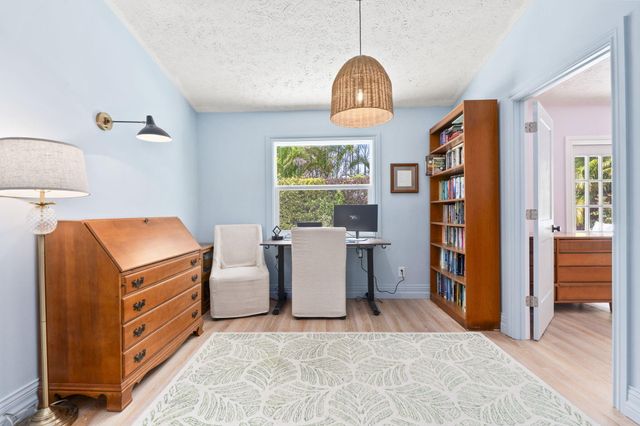 1904 NE Avenida Dracaena, Jensen Beach, FL 34957