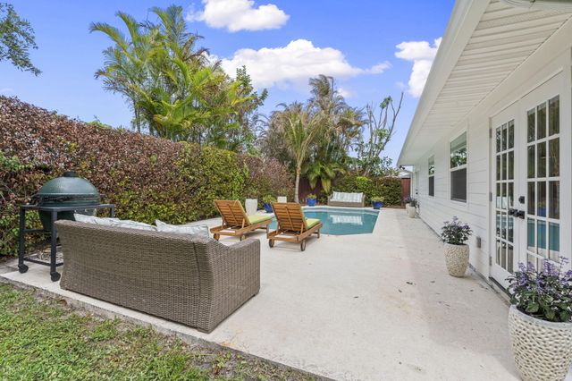 1904 NE Avenida Dracaena, Jensen Beach, FL 34957