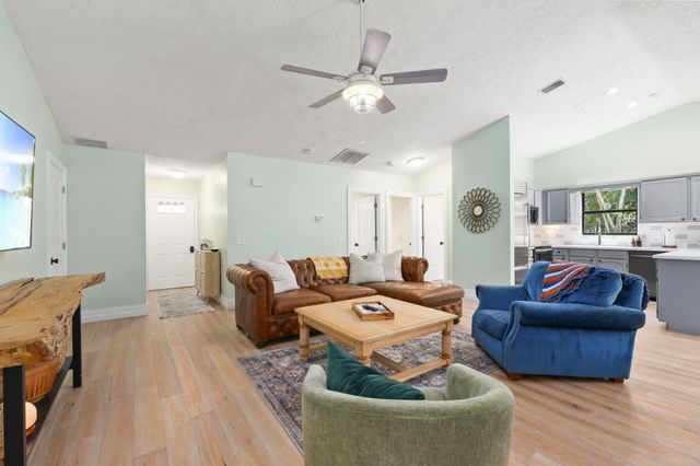 1904 NE Avenida Dracaena, Jensen Beach, FL 34957