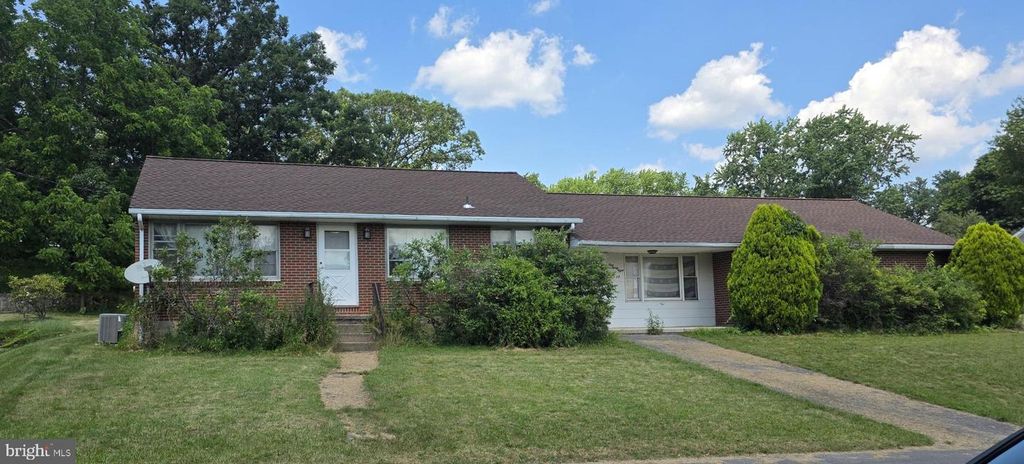 138 MOUNT PLEASANT ST, Frostburg, MD 21532