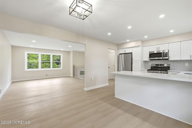 60 Woodland Road, Bayville, NJ 08721