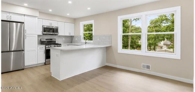 60 Woodland Road, Bayville, NJ 08721
