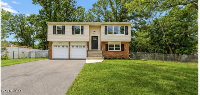 60 Woodland Road, Bayville, NJ 08721